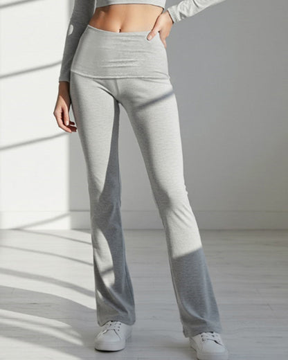 SLIM KNIT PANTS WITH A SHARP DESIGN