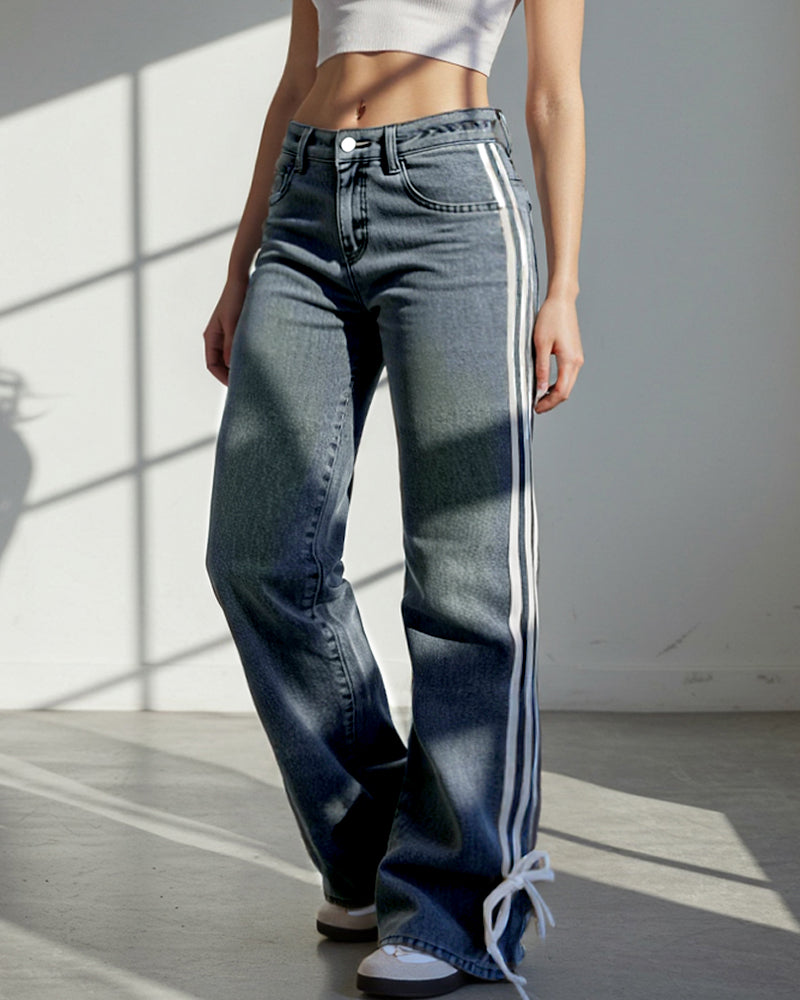 WIDE-LEG STRAIGHT LEG JEANS WITH SIDE STRETCH